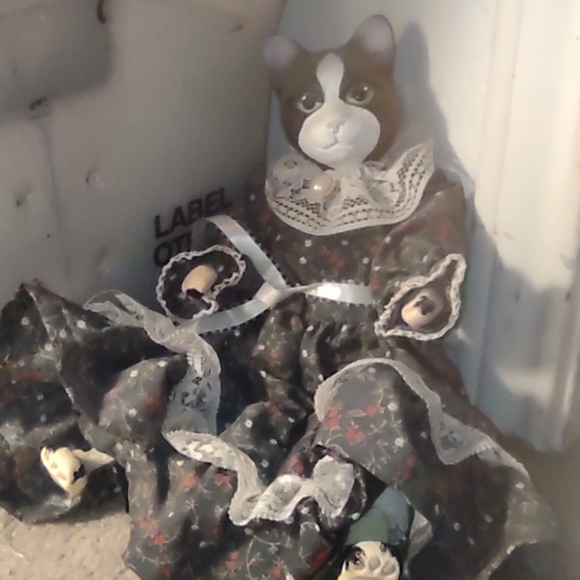 Vintage Wang's International folk art doll 23 - Picture 10 of 10